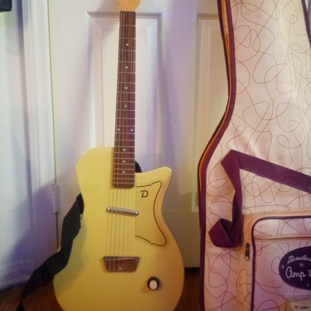 Electric guitar